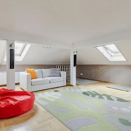 Dom Gaudiego Konstancin Jeziorna