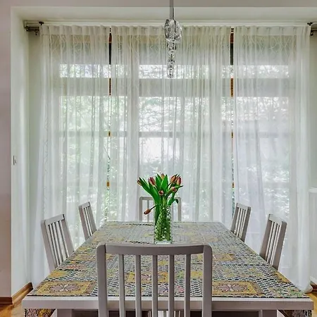 Dom Gaudiego Konstancin Jeziorna Casa de Férias Bielawa (Piaseczno)