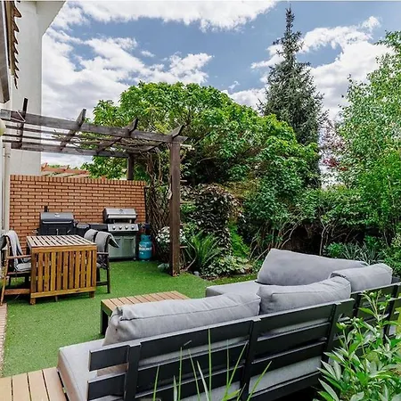 Dom Gaudiego Konstancin Jeziorna *