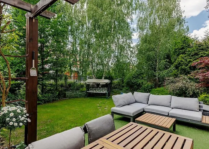 Feriehus Dom Gaudiego Konstancin Jeziorna Bielawa (Piaseczno)