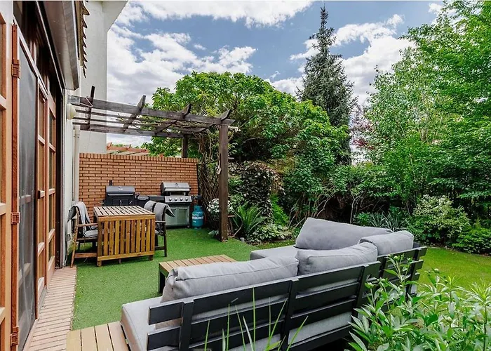 Dom Gaudiego Konstancin Jeziorna *